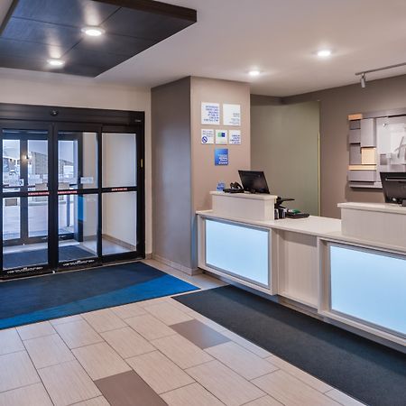 Holiday Inn Express Hotel & Suites Sioux Falls At Empire Mall By Ihg Bagian luar foto