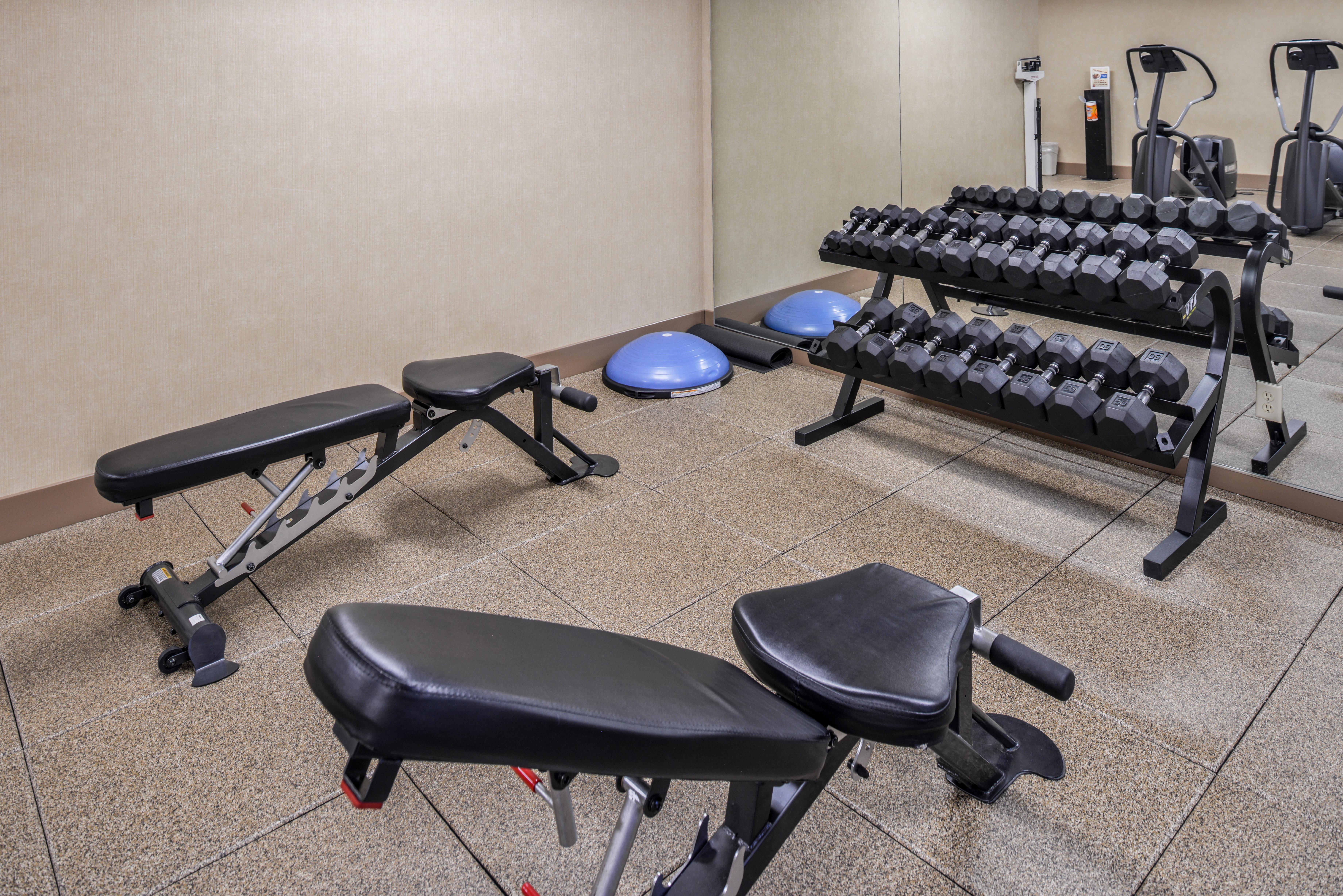 Holiday Inn Express Hotel & Suites Sioux Falls At Empire Mall By Ihg Bagian luar foto