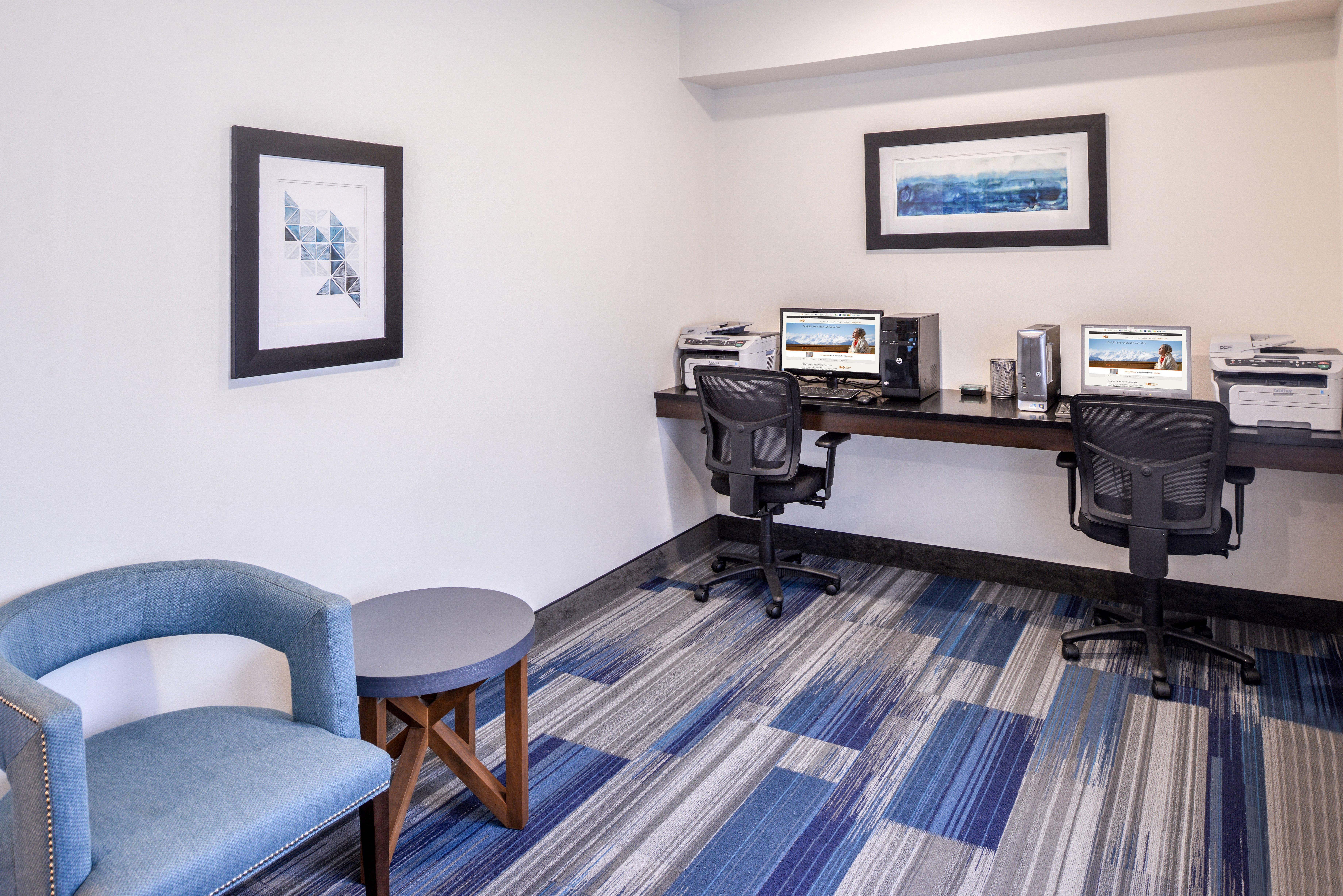 Holiday Inn Express Hotel & Suites Sioux Falls At Empire Mall By Ihg Bagian luar foto