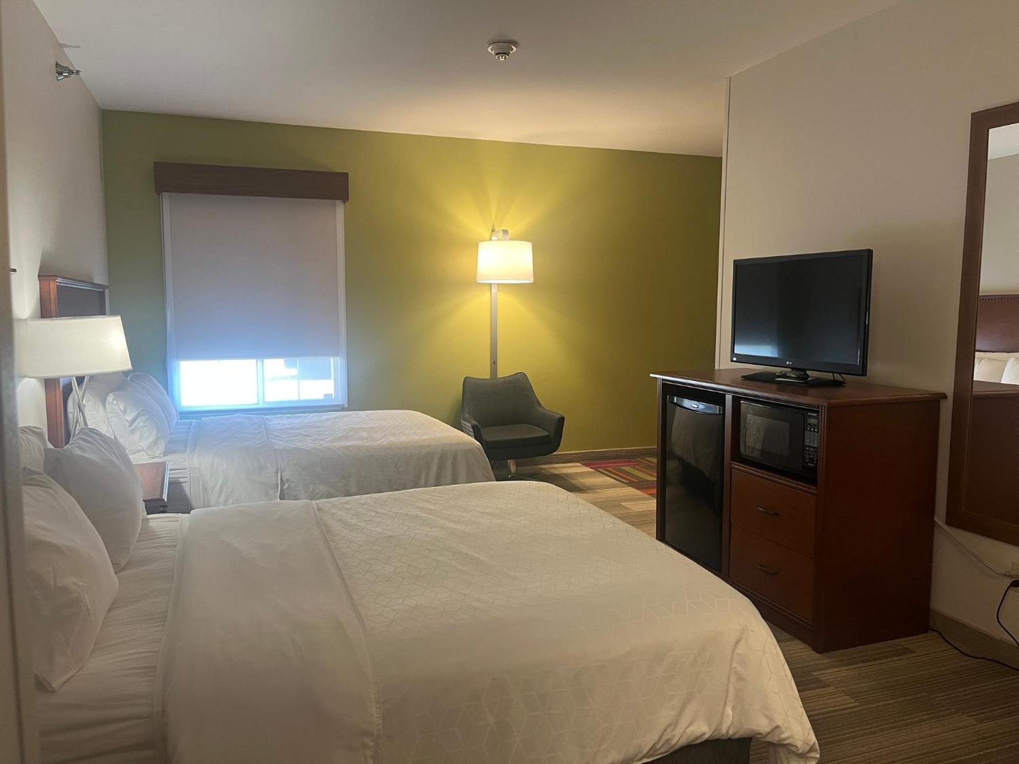 Holiday Inn Express Hotel & Suites Sioux Falls At Empire Mall By Ihg Bagian luar foto
