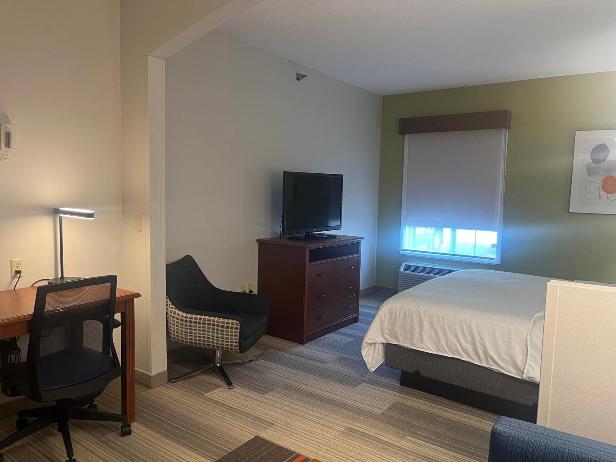Holiday Inn Express Hotel & Suites Sioux Falls At Empire Mall By Ihg Bagian luar foto
