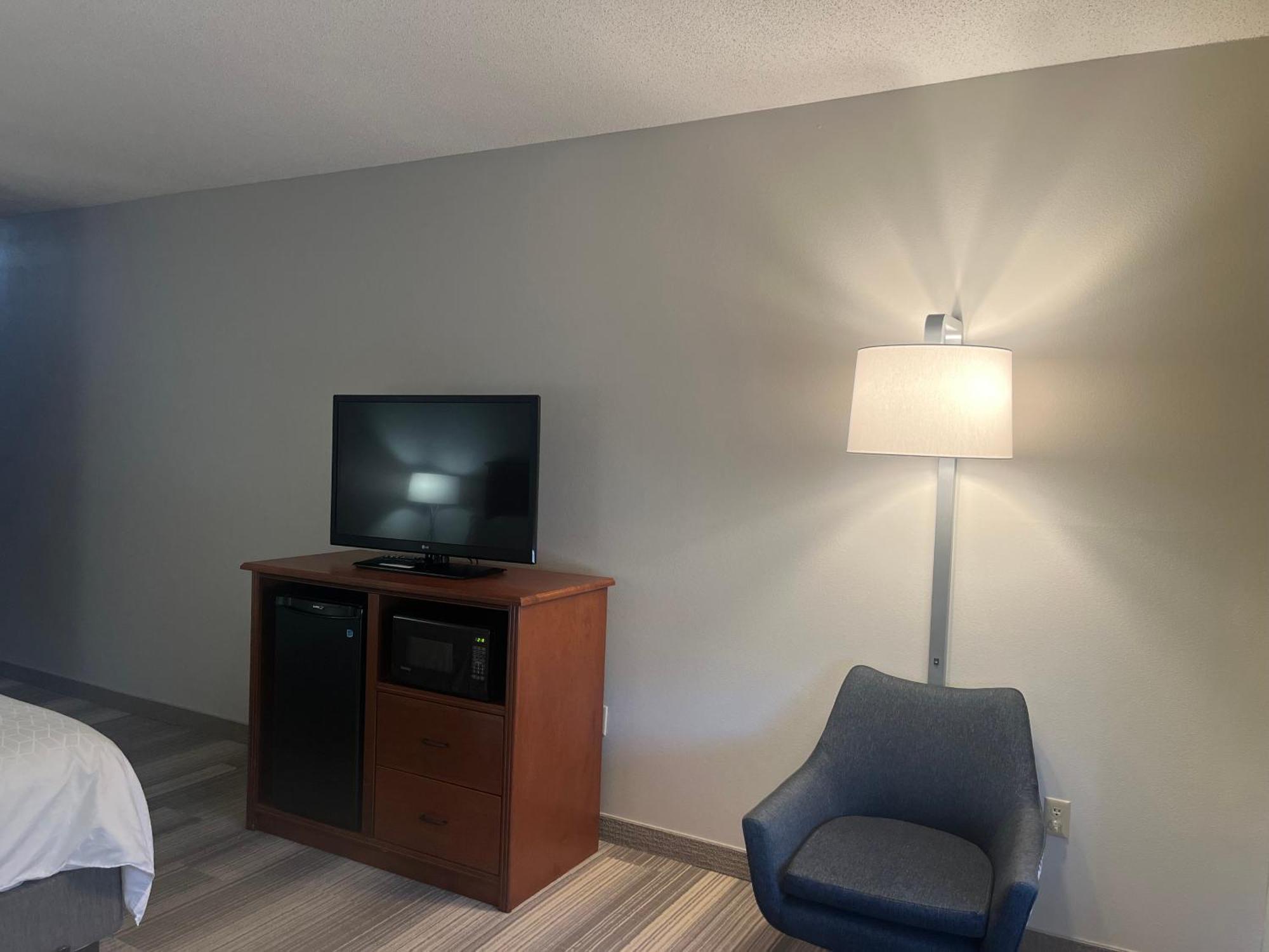 Holiday Inn Express Hotel & Suites Sioux Falls At Empire Mall By Ihg Bagian luar foto